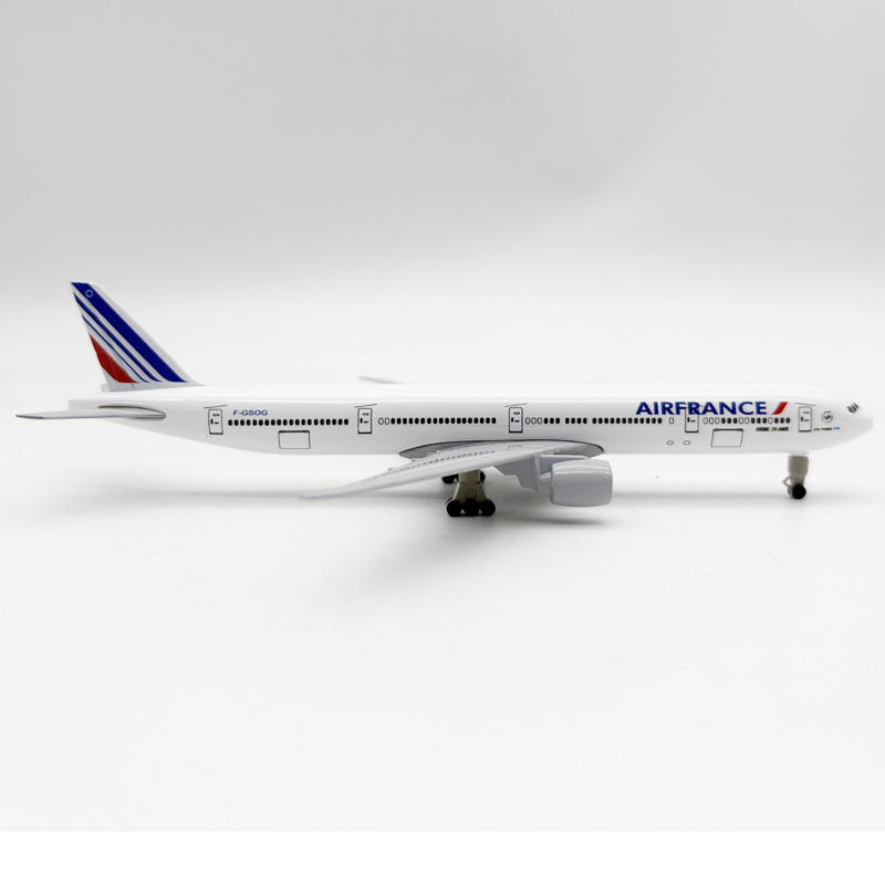 20CM Air France B777 5
