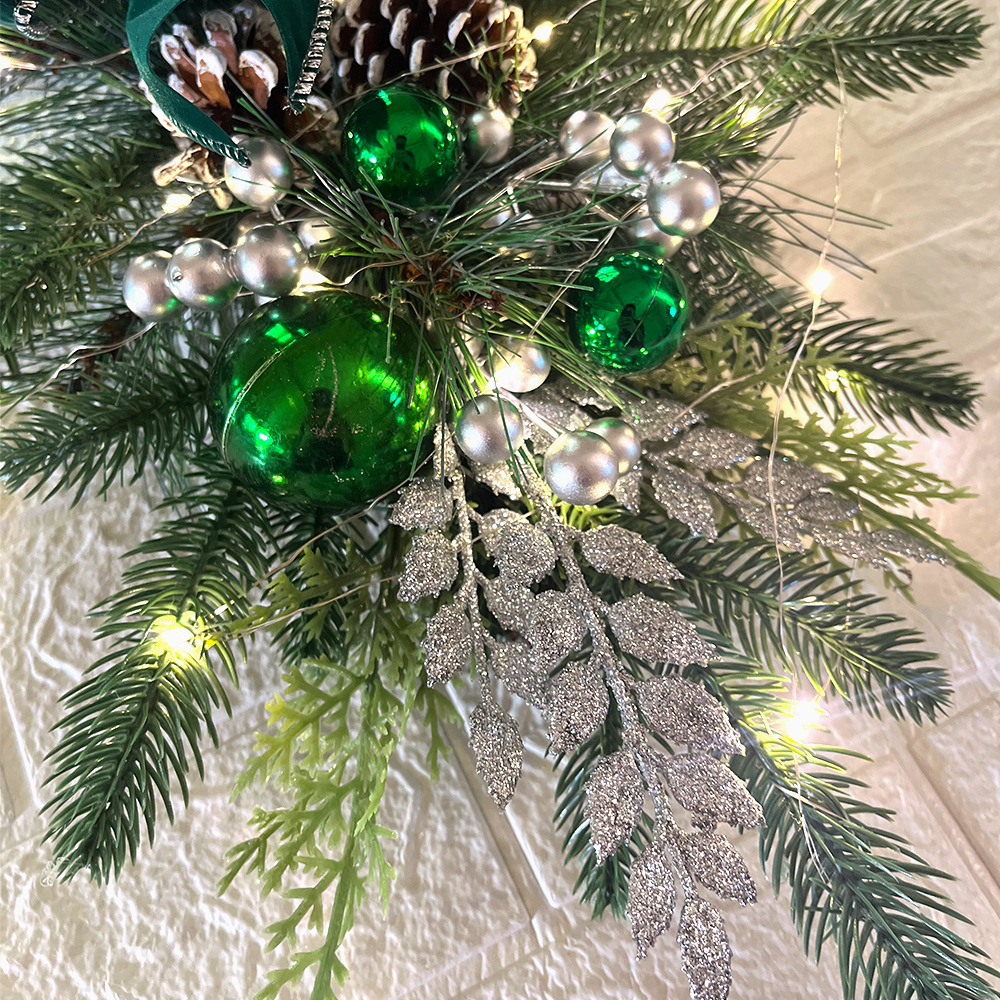 Christmas green 2.jpg