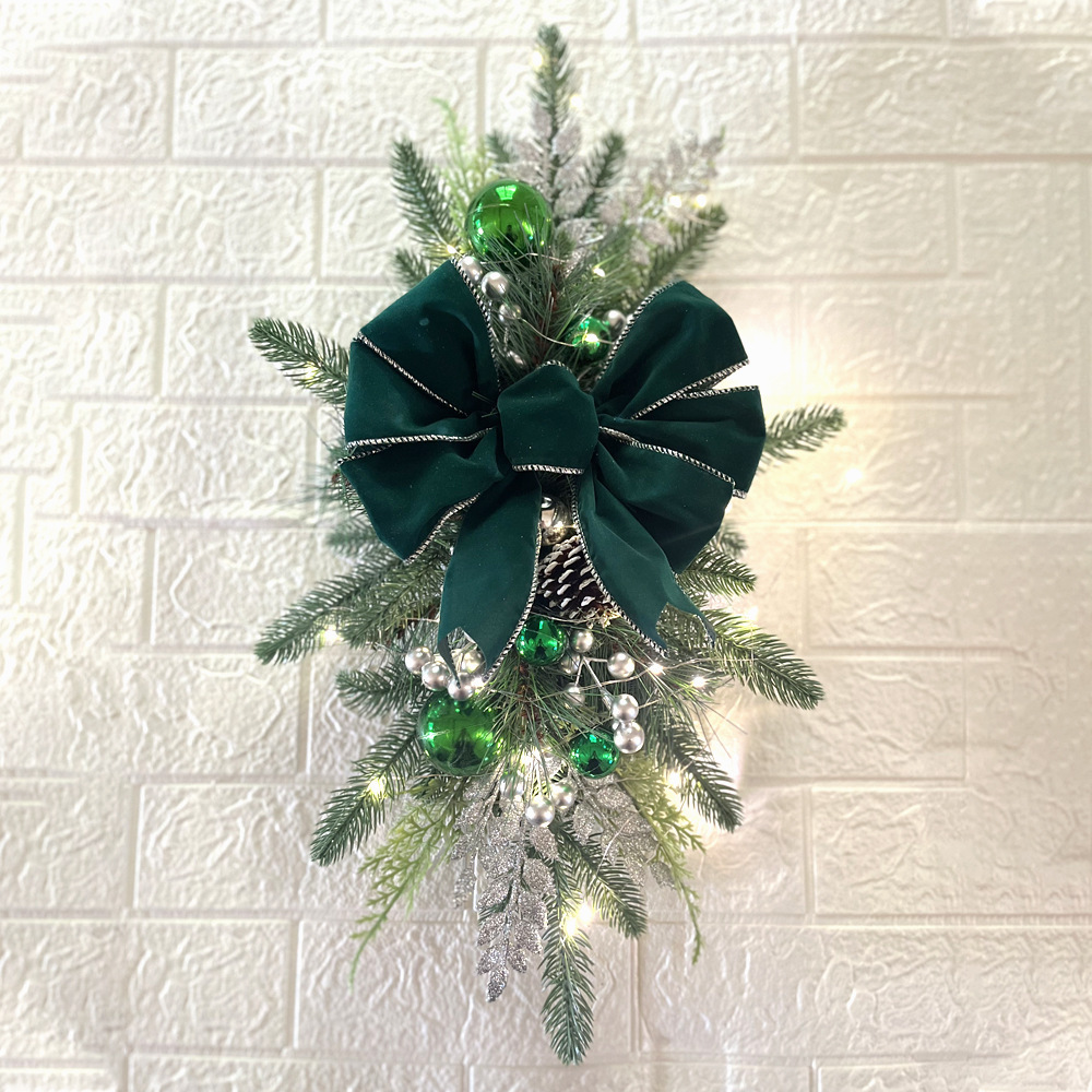 Christmas green 1.jpg